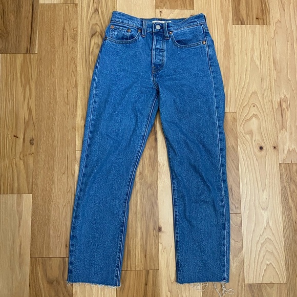 Levi’s Wedgie Jeans - Picture 2 of 7